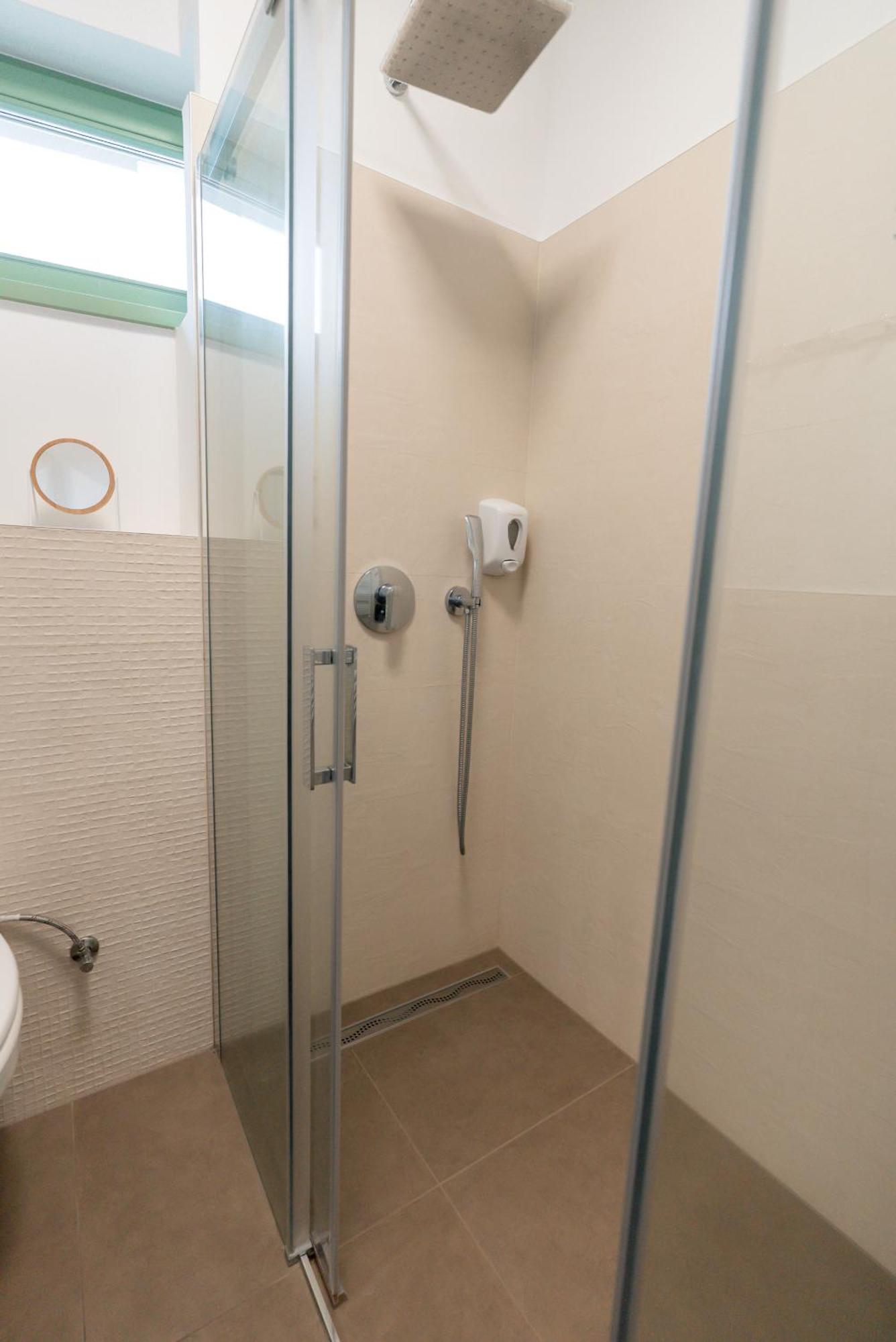 Jókai Apartman Dunafoldvar Bagian luar foto