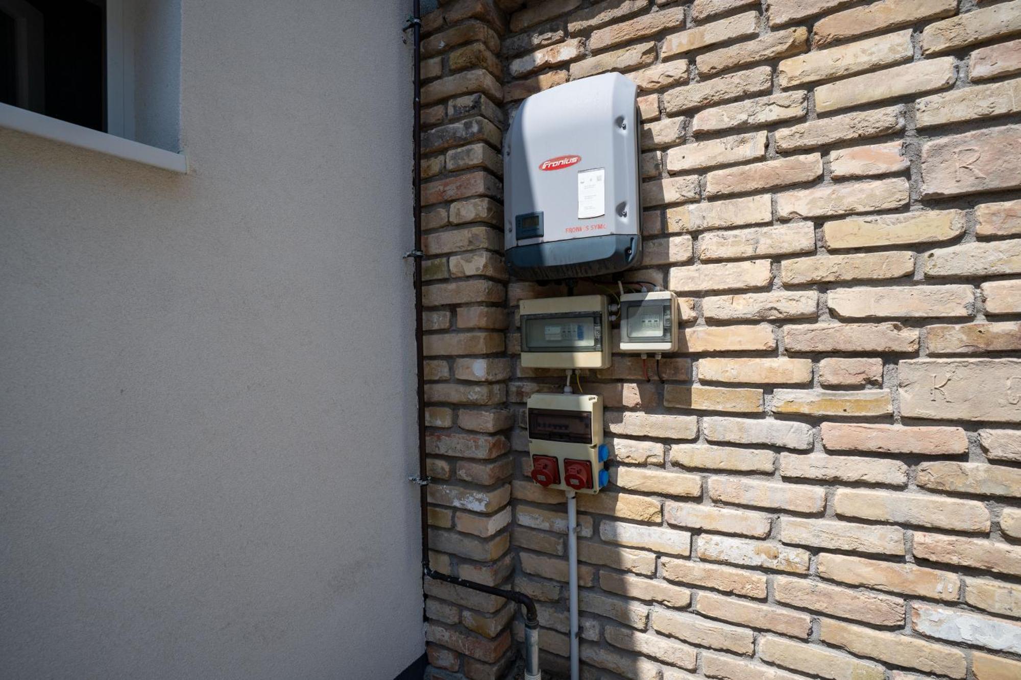 Jókai Apartman Dunafoldvar Bagian luar foto